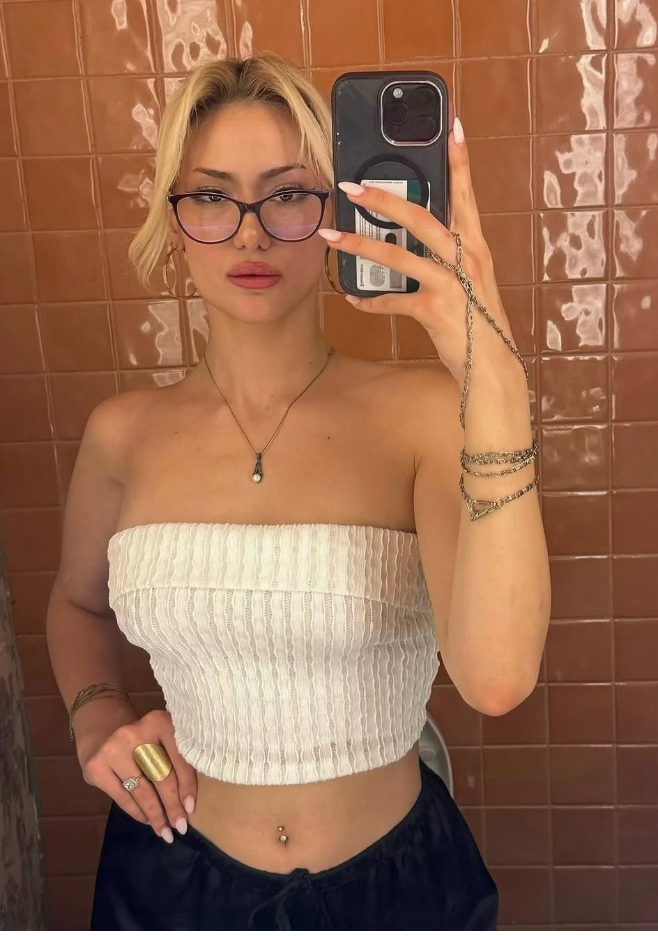 Yeniler Akıllı Partner Escort Ceren